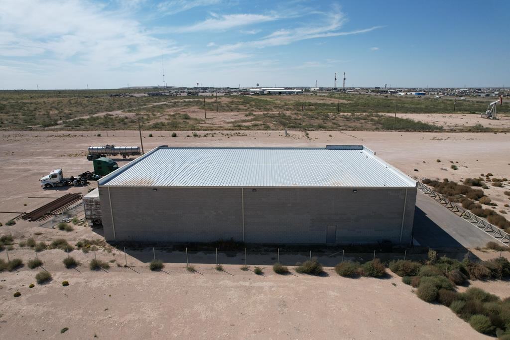 Slide for listing number 156235