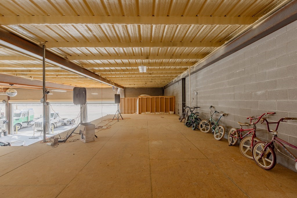 Slide for listing number 156235