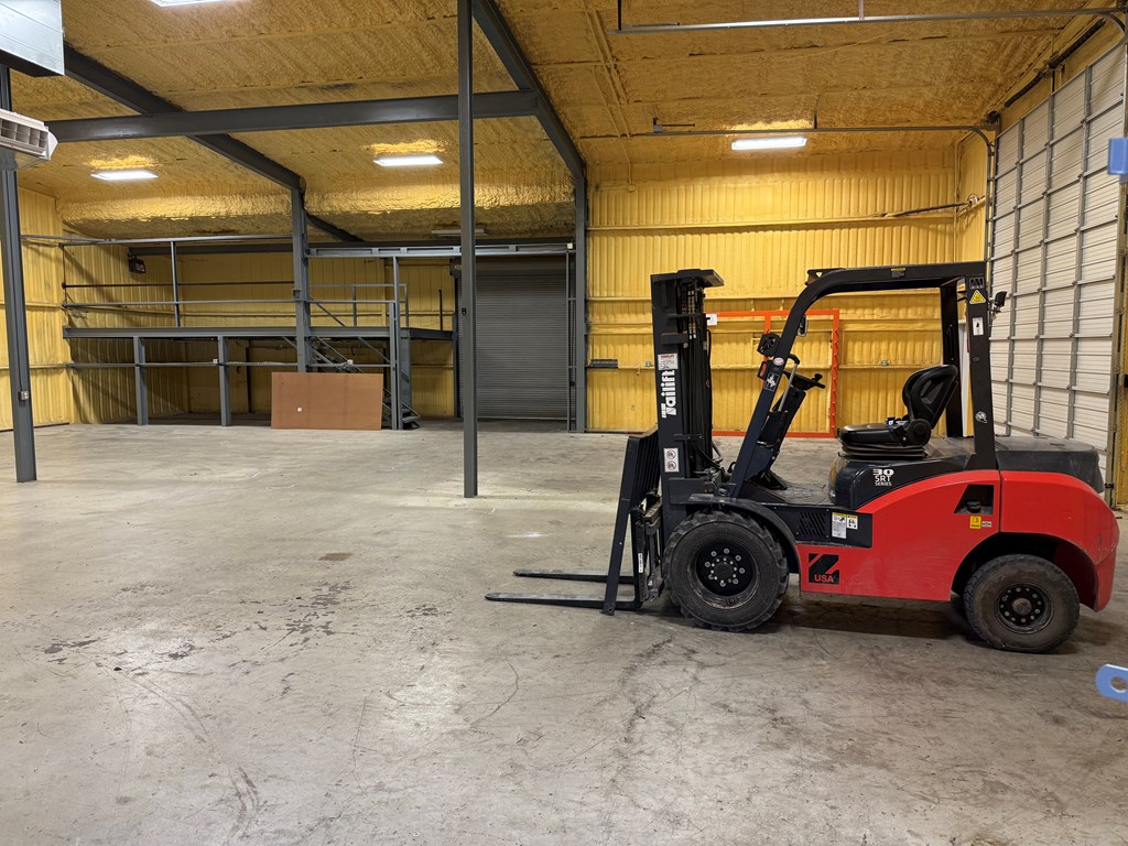 Slide for listing number 162275