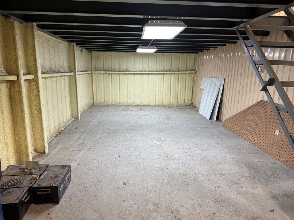 Slide for listing number 162275