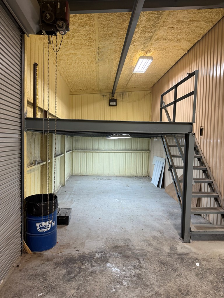 Slide for listing number 162275