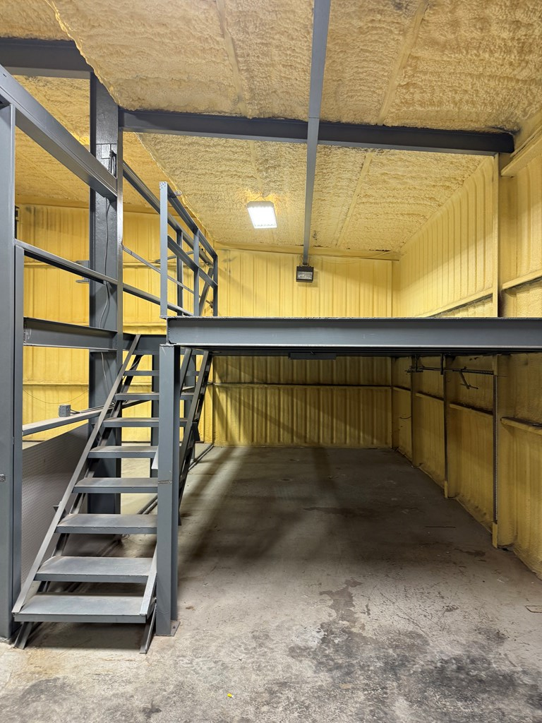 Slide for listing number 162275