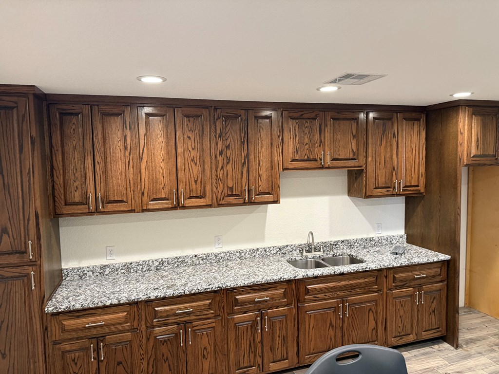 Slide for listing number 162275