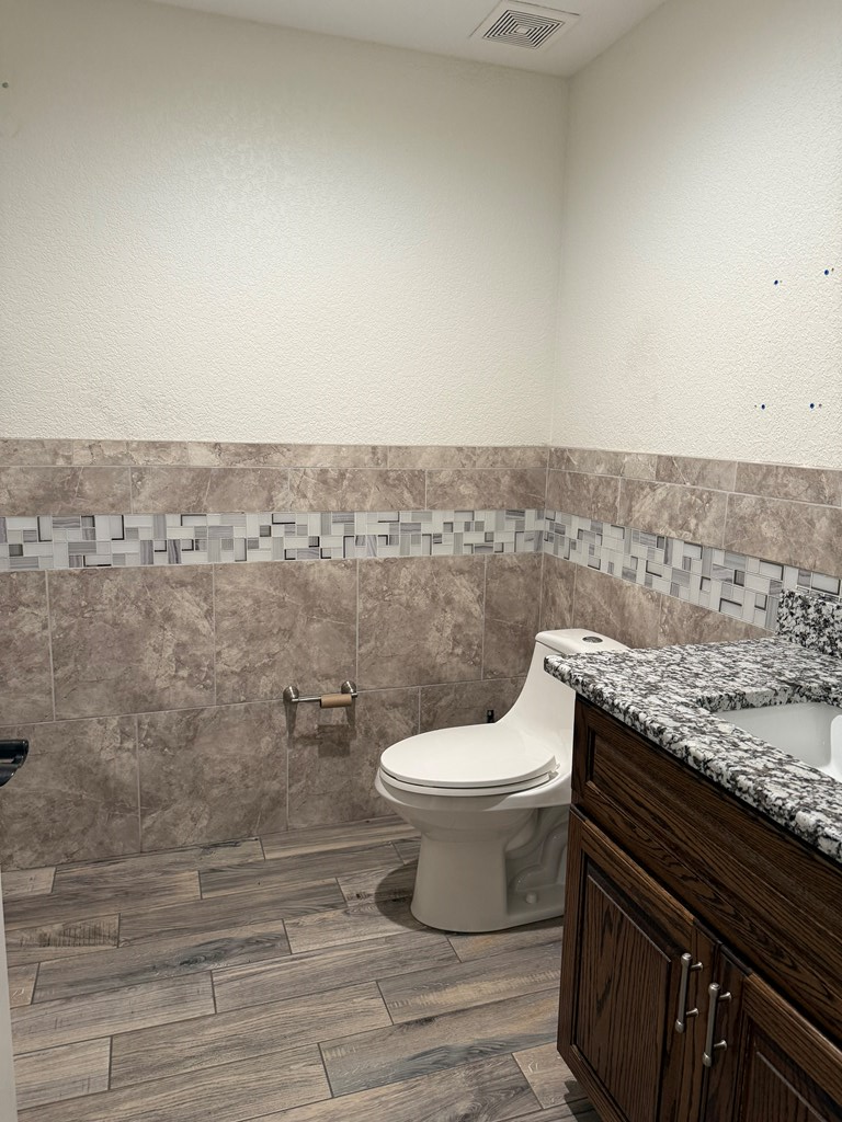 Slide for listing number 162275