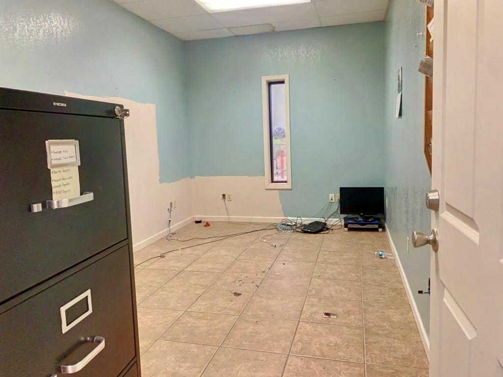 Slide for listing number 156076