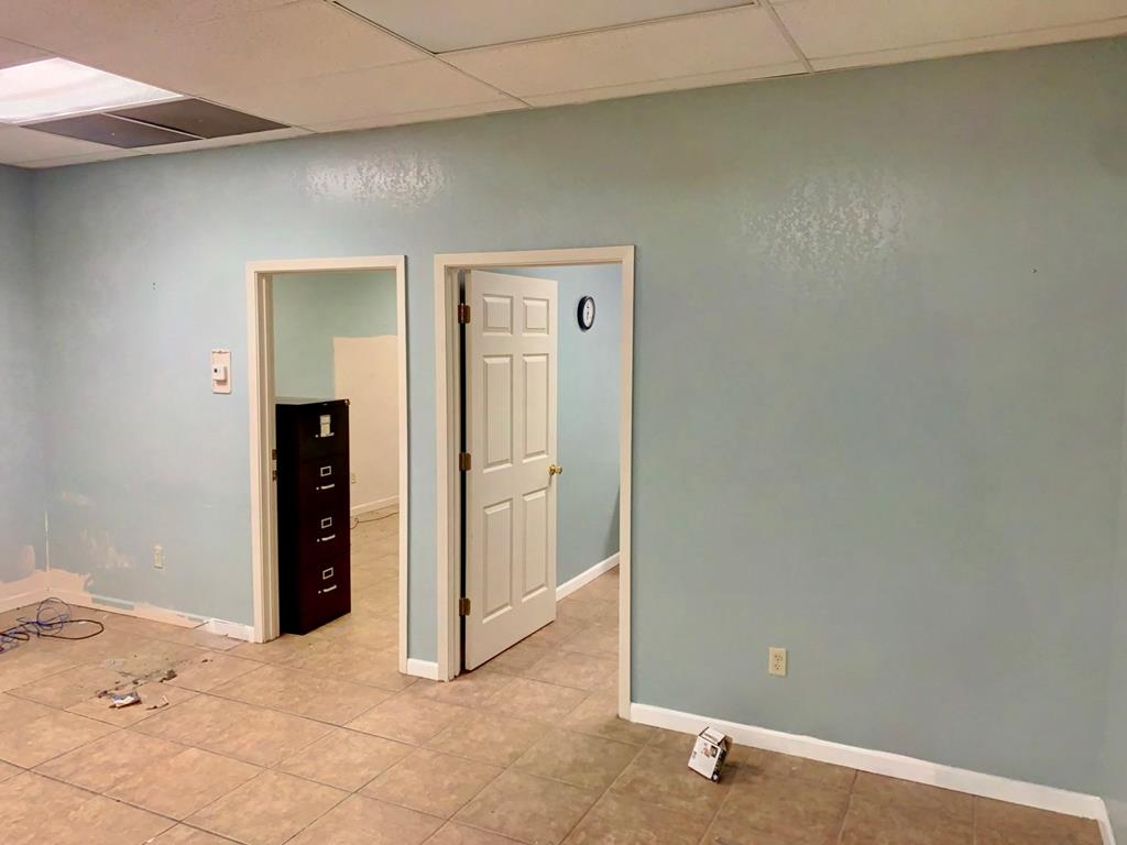 Slide for listing number 156076