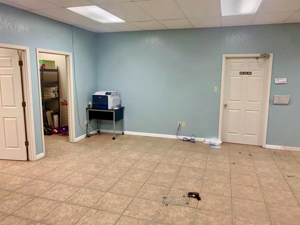 Slide for listing number 156076