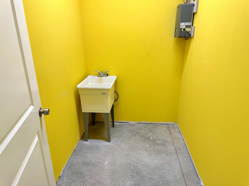 Slide for listing number 159939