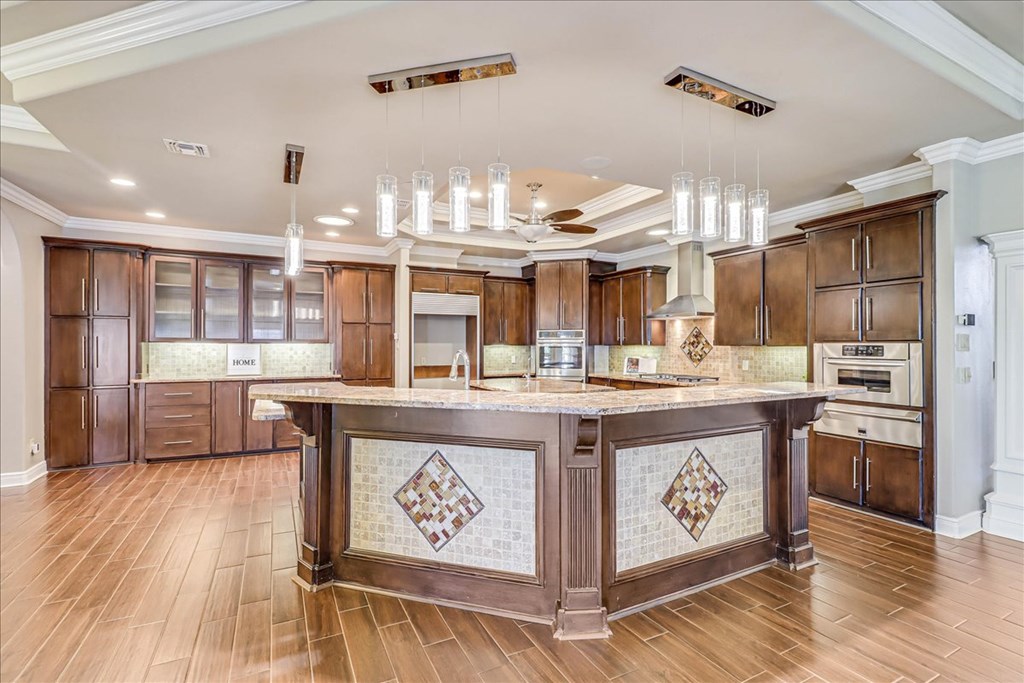 Slide for listing number 144017