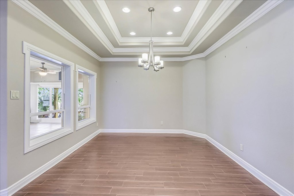 Slide for listing number 144017