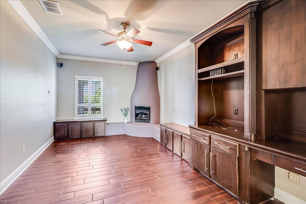 Slide for listing number 144017