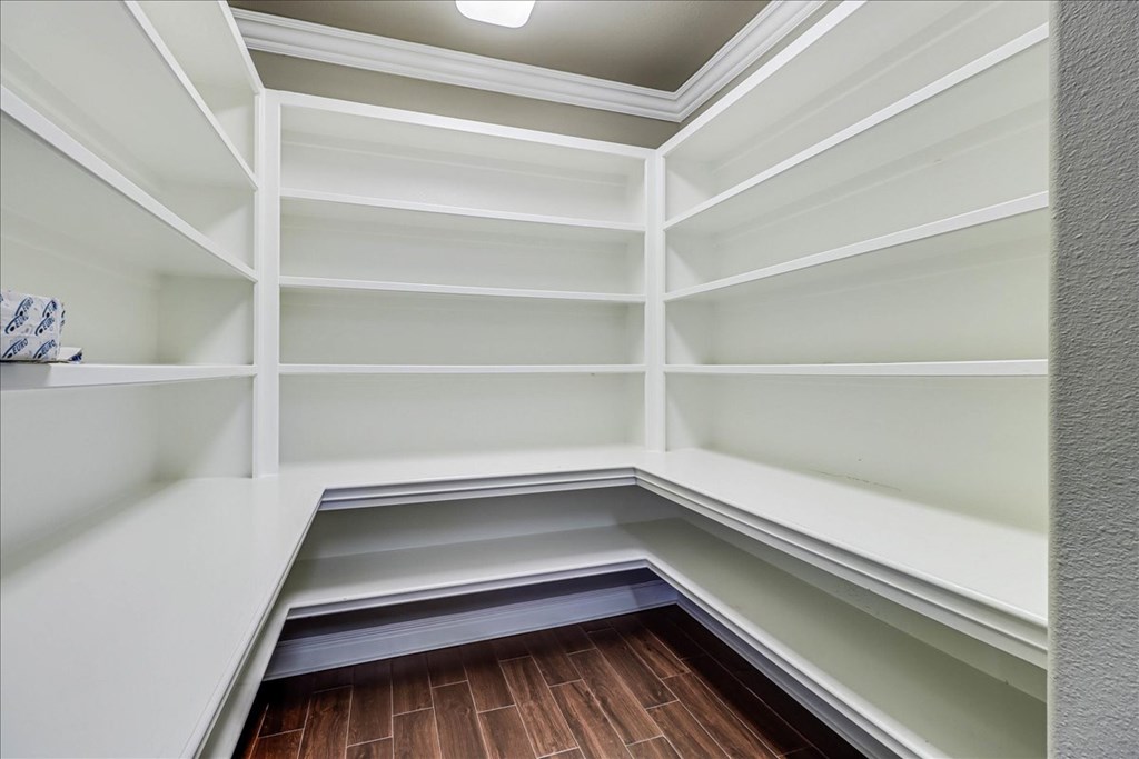 Slide for listing number 144017