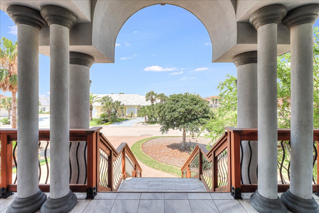 Slide for listing number 144017